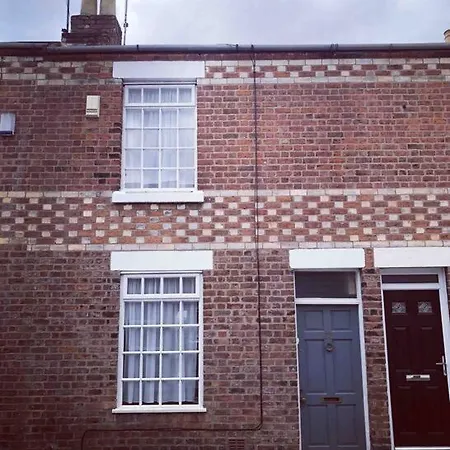 Chester/Hoole Contemporary Home. Sleeps 6 +Netflix Exterior photo