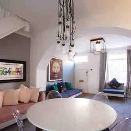 Chester/Hoole Contemporary Home. Sleeps 6 +Netflix Exterior photo