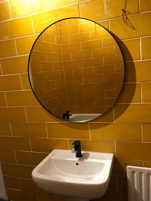 Holiday home Chester/hoole Contemporary Home. Sleeps 6 +netflix