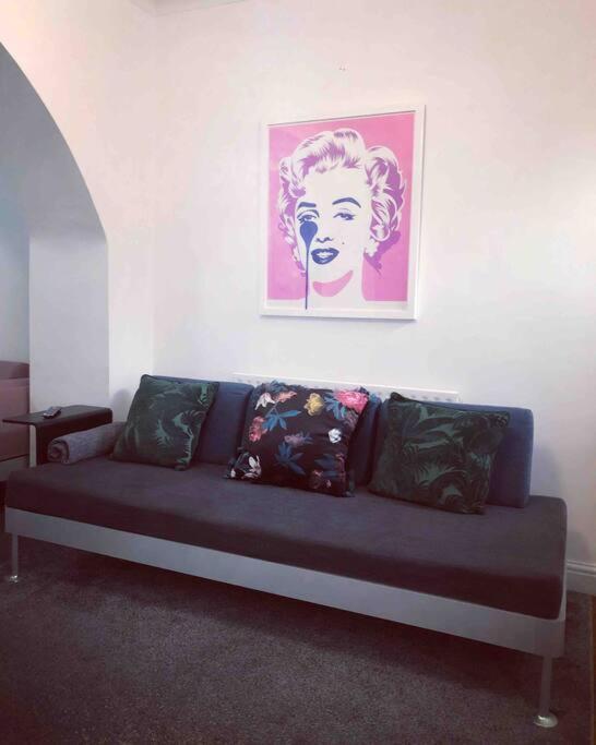 Holiday home Chester/hoole Contemporary Home. Sleeps 6 +netflix